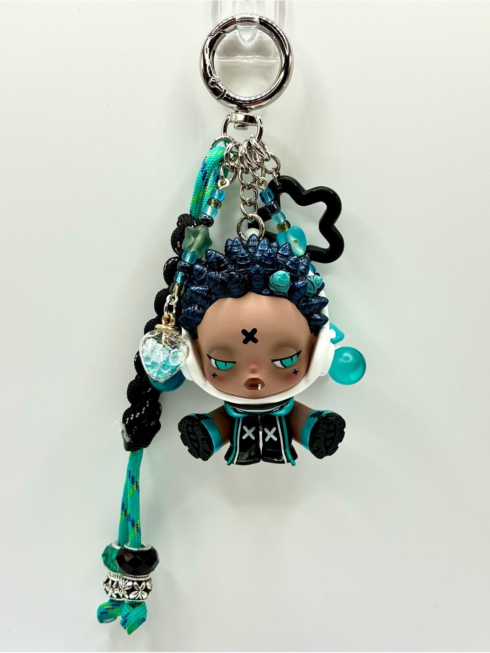 Skullpanda x City of Night Series Bag Charm - DJ Player - Picture 3 of 7